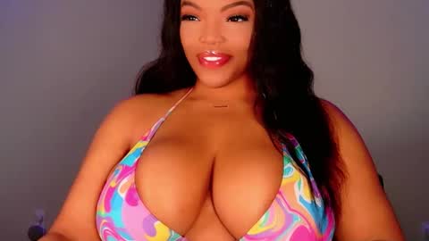 Snapshot of maybabi chatting on 12.03.25 MayBabi online show from 12.03.25