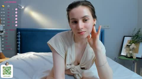 Snapshot of maydacarls chatting on 03.04.25 My name Casey online show from 03.04.25