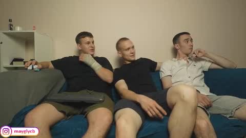 Snapshot of maygly chatting on 06.21.26 Slava and Alextatto online show from 06.21.26