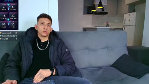 Snapshot of maykol_victoria chatting on 02.10.25 Maykol victoria1624 online show from 02.10.25