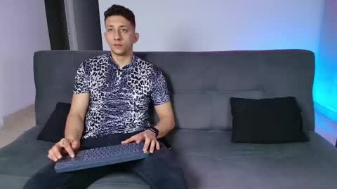 Snapshot of maykol_victoria chatting on 02.25.25 Maykol victoria1624 online show from 02.25.25