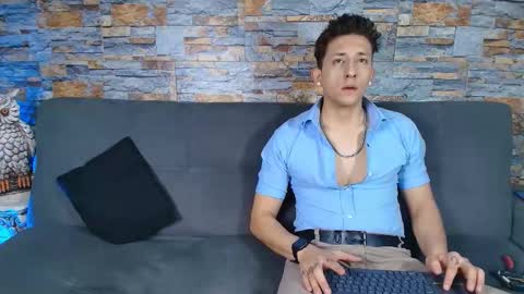 Snapshot of maykol_victoria chatting on 11.13.25 Maykol victoria1624 online show from 11.13.25