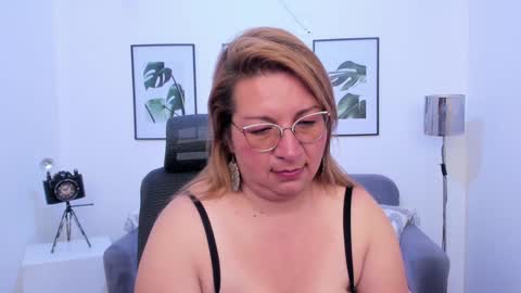 Mailyn online show from 02.08.25