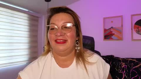 Mailyn online show from 09.15.25