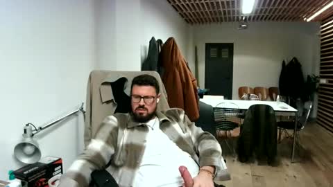 Snapshot of maythe4bwu chatting on 10.21.25 maythe4bwu online show from 10.21.25