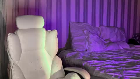 mayvi_cold online show from 03.31.26