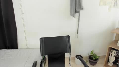 mazikeen_18 online show from 01.06.25