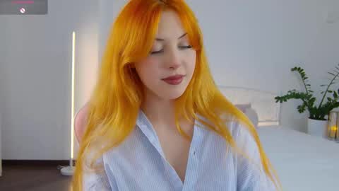 Snapshot of mazymayes chatting on 11.16.25 Mazy online show from 11.16.25