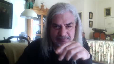 Snapshot of mc_manu chatting on 12.25.24 Manu online show from 12.25.24