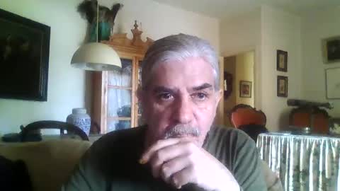 Snapshot of mc_manu chatting on 12.30.24 Manu online show from 12.30.24