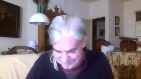 Snapshot of mc_manu chatting on 12.31.24 Manu online show from 12.31.24