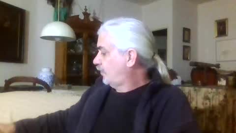 Snapshot of mc_manu chatting on 02.01.25 Manu online show from 02.01.25