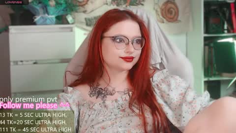 Snapshot of me_hanna chatting on 04.03.26 Hanna online show from 04.03.26
