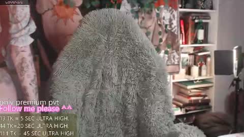 Snapshot of me_hanna chatting on 05.21.26 Hanna online show from 05.21.26