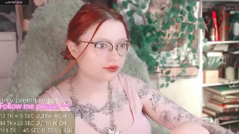 Snapshot of me_hanna chatting on 05.24.26 Hanna online show from 05.24.26