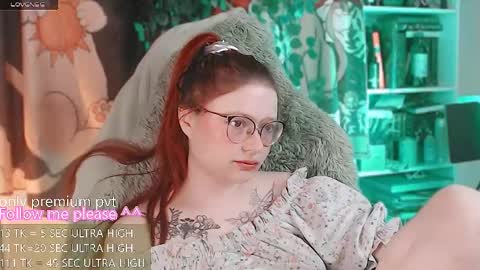 Snapshot of me_hanna chatting on 05.28.26 Hanna online show from 05.28.26