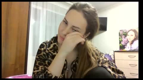 meadoweyes_ online show from 11.30.25