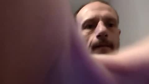 Snapshot of meanfinger chatting on 02.21.26 Jizzy online show from 02.21.26