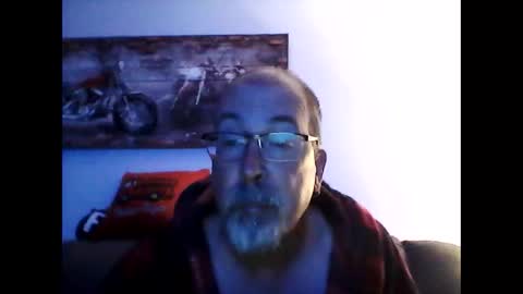 Snapshot of meathome3 chatting on 09.19.25 me at home online show from 09.19.25