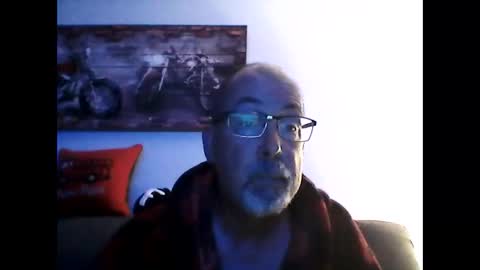 Snapshot of meathome3 chatting on 10.22.25 me at home online show from 10.22.25