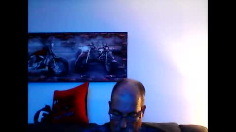 Snapshot of meathome3 chatting on 11.21.25 me at home online show from 11.21.25