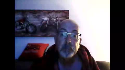 me at home online show from 06.08.26