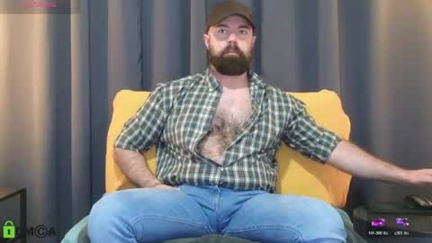 Snapshot of meaty_roll chatting on 07.21.26 Meaty Roll online show from 07.21.26