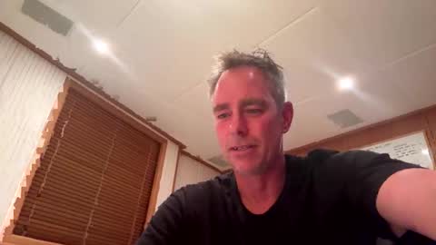 Meau Lest online show from 10.17.25