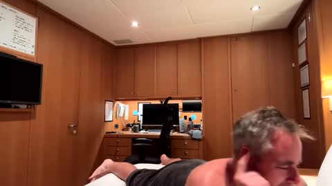 Meau Lest online show from 10.18.25