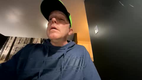 Snapshot of mecanoboy78 chatting on 12.14.25 mecanoboy78 online show from 12.14.25