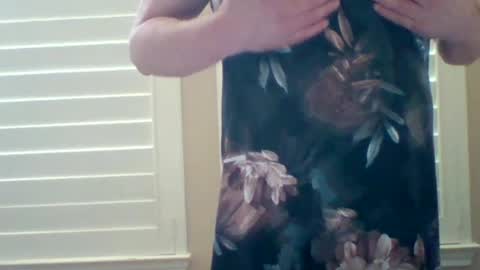 Snapshot of meddib1 chatting on 10.11.25 Dave 63 online show from 10.11.25