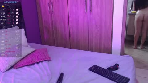 medelyn  Instagram mady evans13 online show from 01.10.25