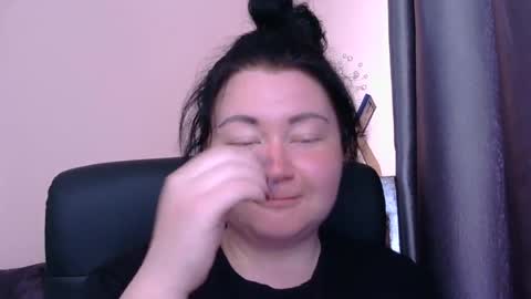 Snapshot of medjik_lool chatting on 06.16.26 Oltereodora-lima online show from 06.16.26