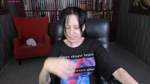 Snapshot of medusagorgona_ chatting on 09.11.25 Medusa online show from 09.11.25