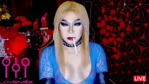 THE QUEEN ALPHA   Queen Medusa Prey online show from 11.25.25