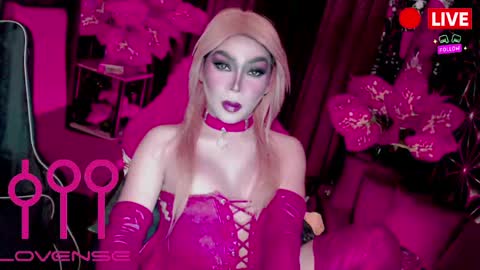 Snapshot of medusaprey chatting on 04.28.26 THE QUEEN ALPHA Queen Medusa Prey online show from 04.28.26
