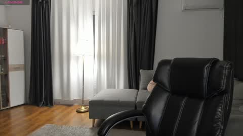 MedussaEyes online show from 01.19.25