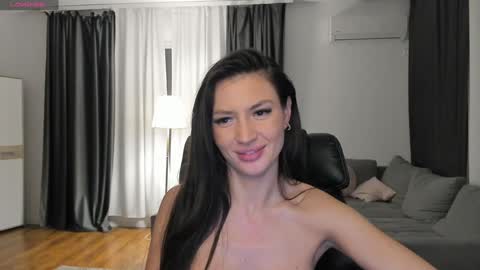 MedussaEyes online show from 01.25.25