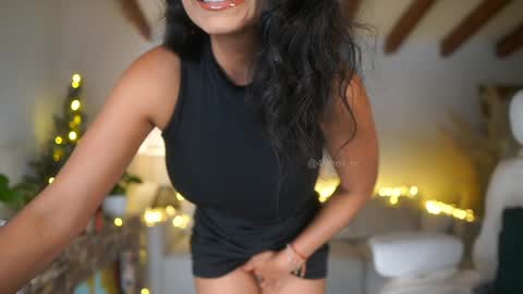 Snapshot of meegan1 chatting on 12.14.24 Andrea online show from 12.14.24