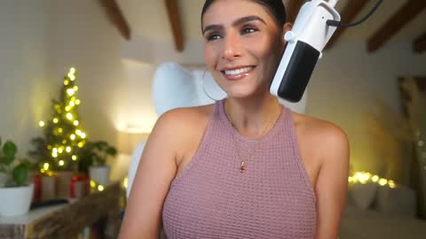 Snapshot of meegan1 chatting on 12.20.24 Andrea online show from 12.20.24