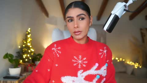 Snapshot of meegan1 chatting on 12.24.24 Andrea online show from 12.24.24