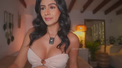 Snapshot of meegan1 chatting on 09.24.25 Andrea online show from 09.24.25