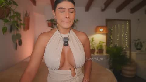 Snapshot of meegan1 chatting on 11.03.25 Andrea online show from 11.03.25