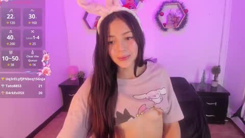 Snapshot of meelanny_ds chatting on 12.17.24 online show from 12.17.24