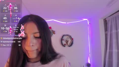 Snapshot of meelanny_ds chatting on 12.25.24 online show from 12.25.24