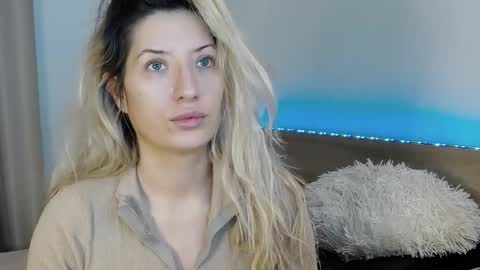 Megan Blazee  online show from 01.10.26