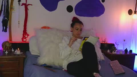 Megan online show from 09.24.25