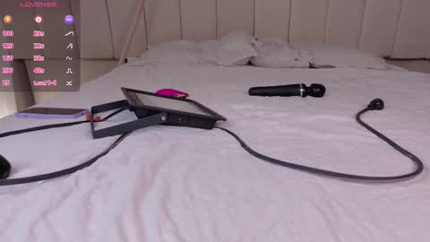 Megan  online show from 11.05.25