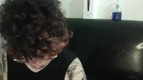 Megan and sophi online show from 02.04.25