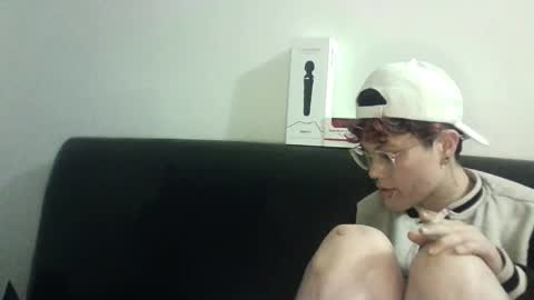 Megan and sophi online show from 02.27.25